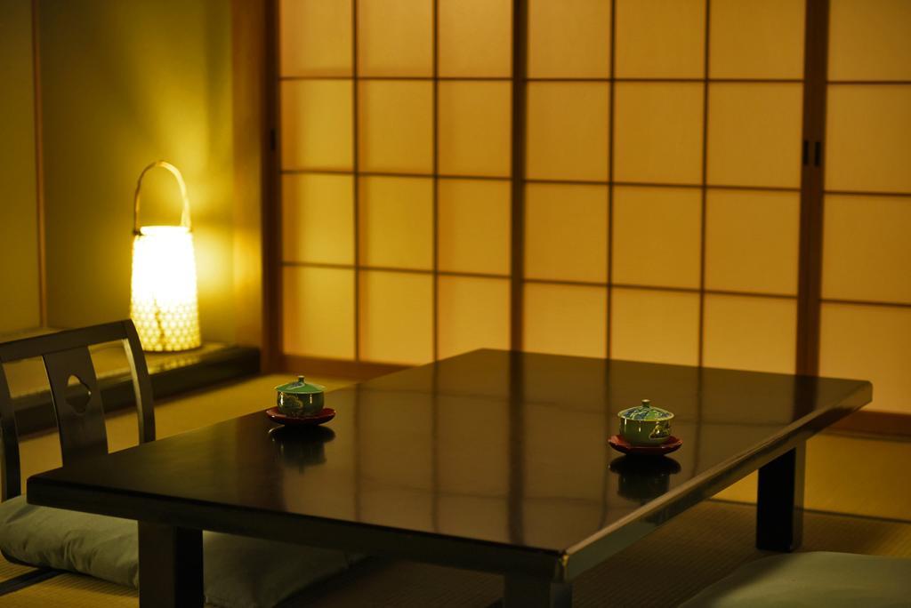 Shin Kaikatei Izumi Hotel Ukuszu Kültér fotó