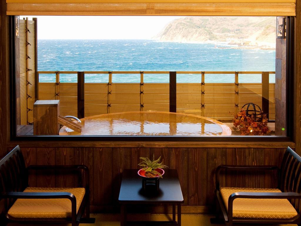 Shin Kaikatei Izumi Hotel Ukuszu Kültér fotó