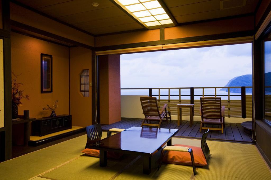 Shin Kaikatei Izumi Hotel Ukuszu Kültér fotó