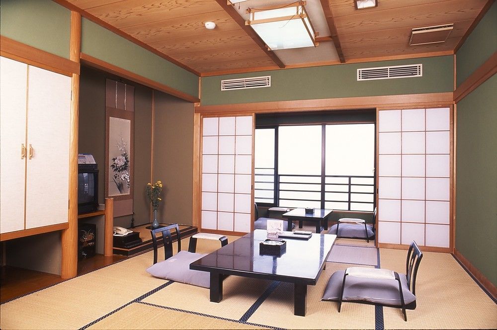 Shin Kaikatei Izumi Hotel Ukuszu Kültér fotó